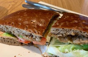 Smoked Chicken Whole Grain Sandwich