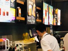 -星巴克(上海虹桥新天地二店)