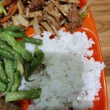 今天吃的自助，感觉菜品很健康，牛肉很好吃
