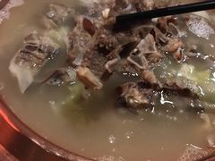 -虾弄弄海派小龙虾·牛羊蝎子火锅