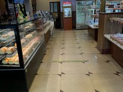 -红宝石·鲜奶小方·海派西点房(南丹店)