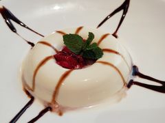 意式奶冻配酱果-安妮意大利餐厅(国贸店)