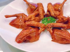 玻璃脆皮乳鸽-利苑酒家(金宝店)