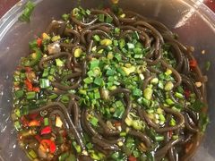 酸辣蕨根粉-毛草房(南辛庄街店)