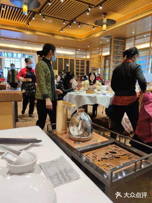 稻香酒家·34年老字号·港式粤菜(汉街店)大堂图片