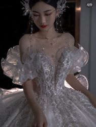 -莫小姐婚纱