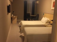 -白玉兰商务酒店(上海陆家嘴滨江店)