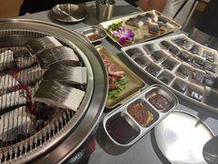 -围炉肉舍•炭烤活鳗•丹东海鲜烤肉(步行街店)