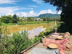 -乌托邦酒吧和餐厅