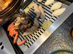 -臻牛烤肉