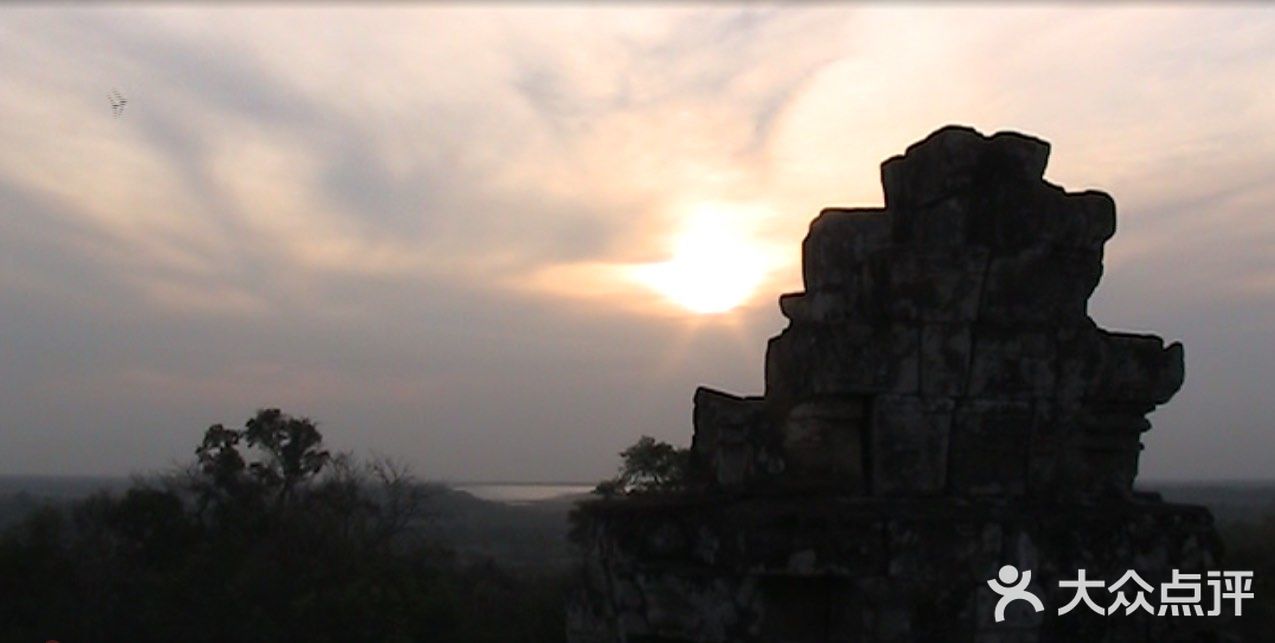 红色高棉的微笑|暹粒景点攻略之巴肯山