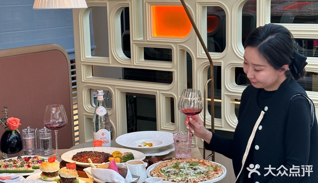 就在中央大街·哈尔滨人都知道的西餐厅～