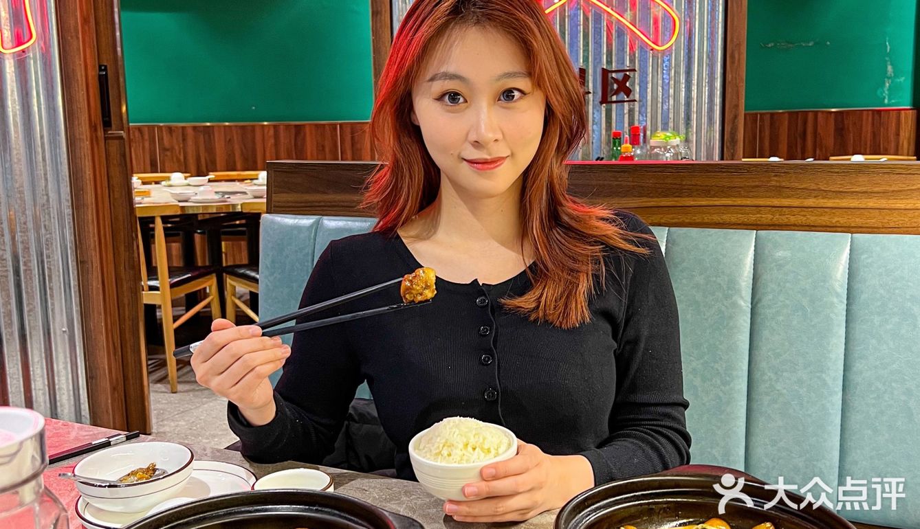 广式啫煲人气王围炉有生蚝鸡子鹌鹑蛋耶‼️