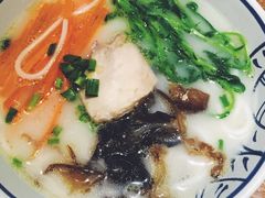 -云海肴·汽锅鸡·云南代表菜(天山百盛优客店)