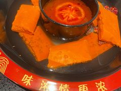 秘制番茄鸳鸯锅-三江两海老火锅(北京首店)