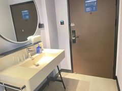 -汉庭(长沙窑岭湘雅二医院地铁站店)