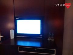 电视机-北京首都机场希尔顿酒店