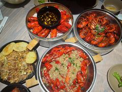 -巴厘龙虾·榜首油焖大虾(音乐学院·沿江酒馆店)