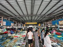 -霞涌市场海鲜摆卖区