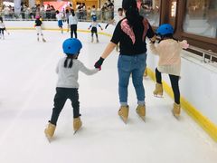 -冰纷万象滑冰场(深圳万象城店)