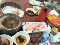-四囍码头海鲜烧烤自助火锅(外滩南京东路悦荟广场店)
