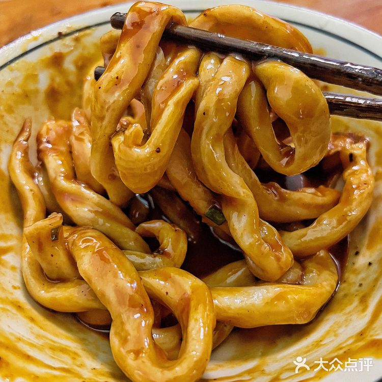 来老店吃碗甜水面，同桌小哥哥有点帅！