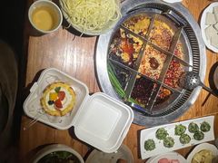 -城墙拐拐火锅(三峡广场黑金冠店)