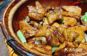 Stir-Fried Tofu and Intestine Pot