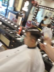 -东方先生国潮男士理发馆