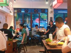 大堂-四小区火锅·巷子里的重庆火锅(花照壁店)