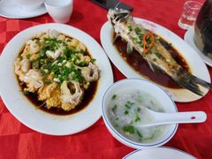 -先鲜鲫鱼粥