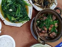 沙锅鸡-幽优农庄·森波拉特色本地农家菜