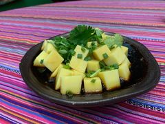 -香巴拉云南餐厅(华莱坞店)