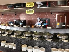 自助调料区-汇泉王朝大饭店-旋转餐厅(南海路店)