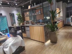 -Mentor Hair Salon