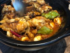 黑松露牛肝菌焖牛蛙-云海肴云南菜(浦江欢乐颂店)
