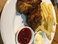 -文汇新民联合报业集团(上海报业大厦店)