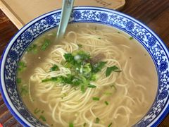 -东大桥小国抻面烧烤(长通路店)