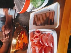 -小天鹅火锅·一线江景洪鼎旗舰店(洪崖洞店)