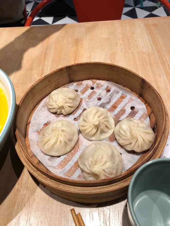 弄堂小笼包(大悦城店)-"今天发现一家很别致的店在大悦城,这就是弄.