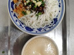 -高师傅特色米粉汤包(建设路店)