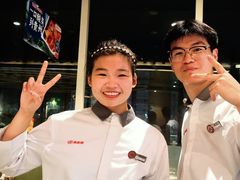 -海底捞火锅(新松江路生日主题店)