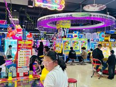 -直通车欢聚中心(崇州万达店)