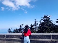 -峨嵋山金顶