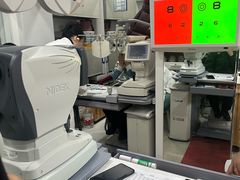 -豪门视光·星趣控·蔡司依视路眼镜代理商(中央大街店)