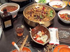 -川流不息·地道川菜·小龙虾(松东路店)