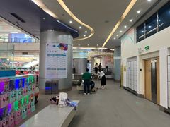 -冰纷万象滑冰场(二七万象城店)