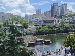 -包整·丝娃娃(一览甲秀楼风景店)