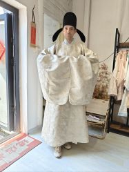 -两间半汉服工作室(平江路店)