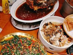 -有红鸡毛店·川菜(建设路店)